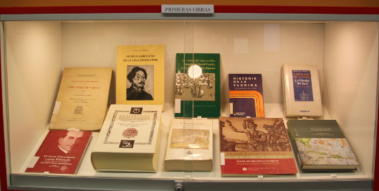 Segunda vitrina de la exposición