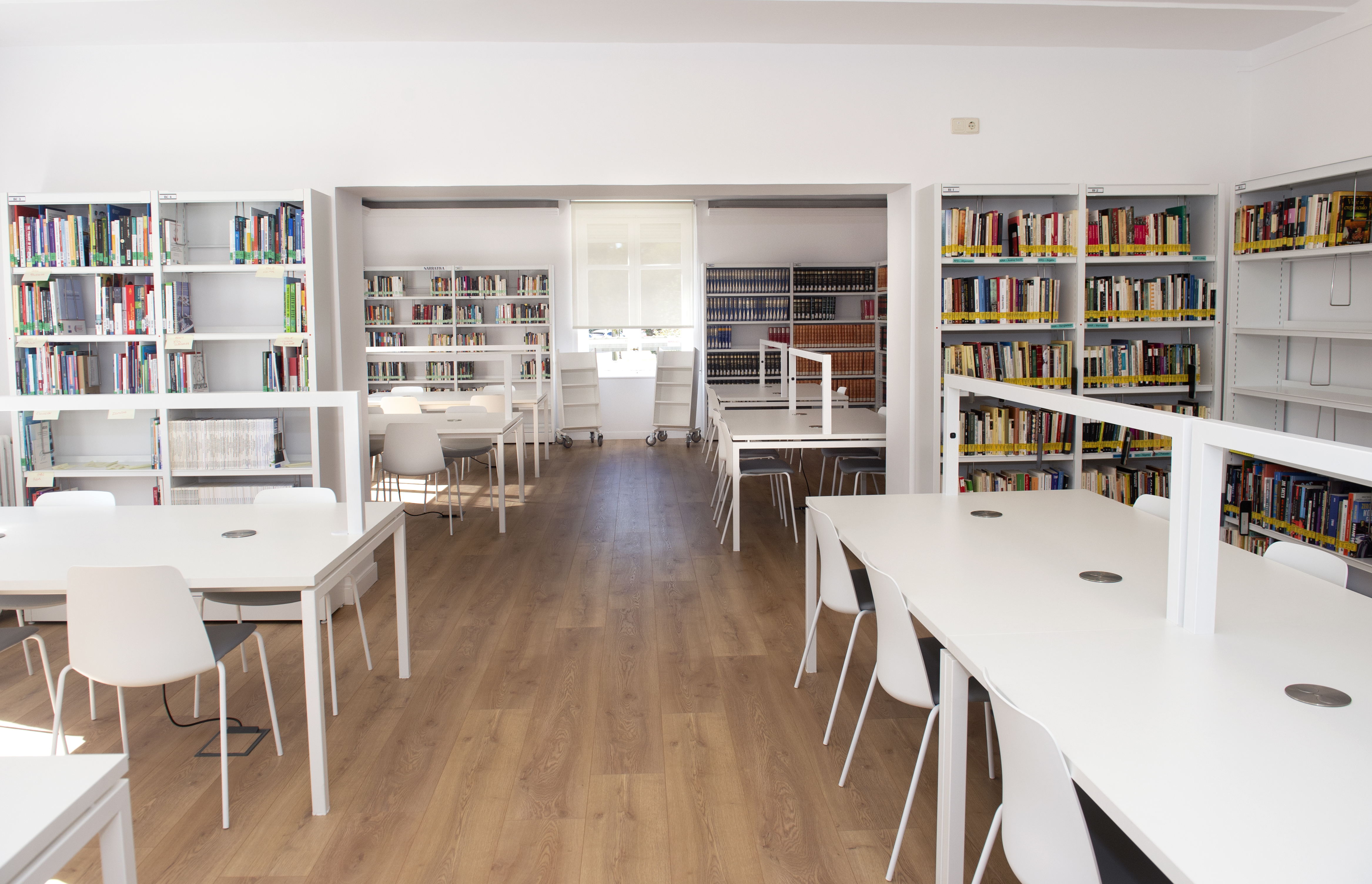 Fotografía de la nueva sala de lectura de la biblioteca